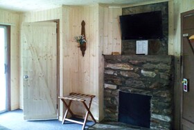 Lloyd's on The River Country Inn by OYO