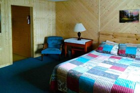 Lloyd's on The River Country Inn by OYO