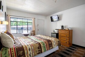 Lloyd's on The River Country Inn by OYO