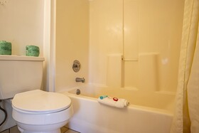 Lloyd's on The River Country Inn by OYO