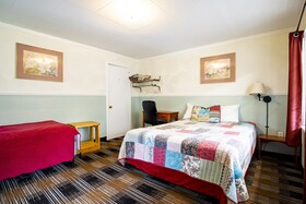 Lloyd's on The River Country Inn by OYO