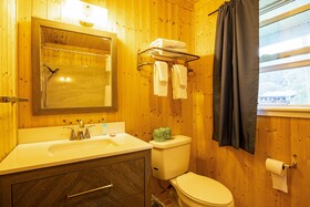 Lloyd's on The River Country Inn by OYO