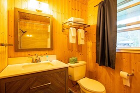 Lloyd's on The River Country Inn by OYO