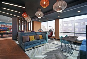 Tru by Hilton Burlington