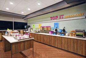 Tru by Hilton Burlington