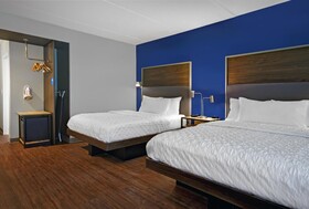 Tru by Hilton Burlington