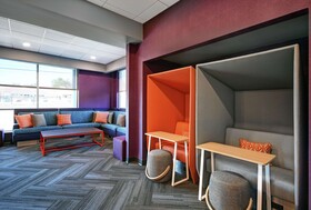 Tru by Hilton Burlington