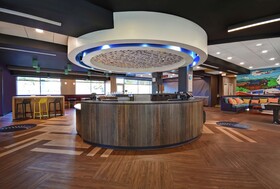 Tru by Hilton Burlington