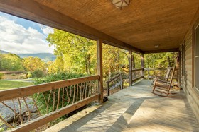 Mount Mitchell Eco Retreat