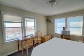 Surfside Motor Lodge