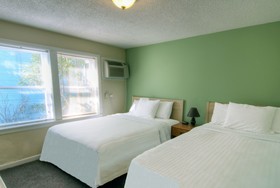 Surfside Motor Lodge