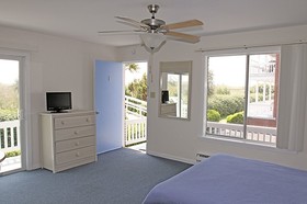 Surfside Motor Lodge