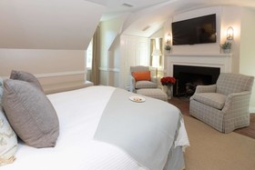 Rizzo Center - Destination by Hyatt