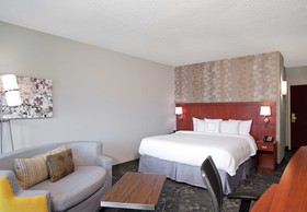 Courtyard Charlotte Ballantyne