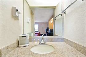 Days Inn by Wyndham Charlotte Northlake