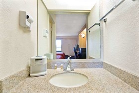 Days Inn by Wyndham Charlotte Northlake