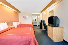 Days Inn by Wyndham Charlotte Northlake