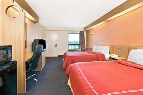 Days Inn by Wyndham Charlotte Northlake