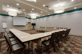 Drury Inn & Suites Charlotte Arrowood