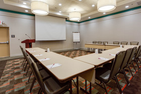 Drury Inn & Suites Charlotte Arrowood