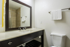 Econo Lodge Airport near Billy Graham Parkway