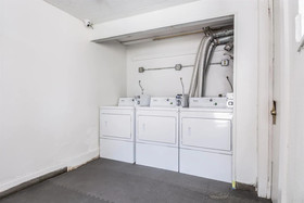 Econo Lodge Airport near Billy Graham Parkway