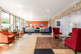 Econo Lodge Airport near Billy Graham Parkway