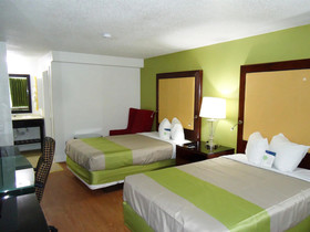 Econo Lodge Airport near Billy Graham Parkway
