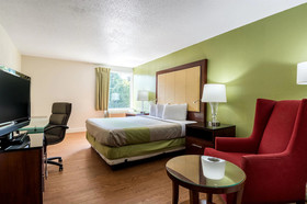 Econo Lodge Airport near Billy Graham Parkway