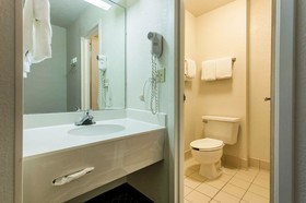 Studios & Suites 4 Less Charlotte