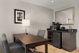 Embassy Suites Charlotte Ayrsley