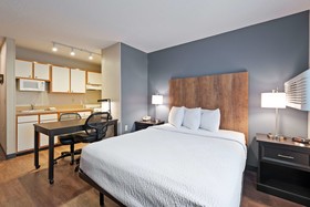 Extended Stay America Charlotte University Place E. McCullough Dr.