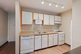 Extended Stay America Charlotte University Place E. McCullough Dr.