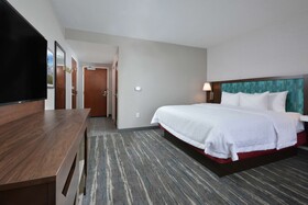 Hampton Inn & Suites by Hilton Charlotte North I 485