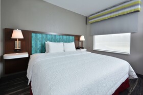 Hampton Inn & Suites by Hilton Charlotte North I 485