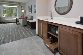 Hampton Inn & Suites by Hilton Charlotte North I 485
