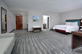 Hampton Inn & Suites by Hilton Charlotte North I 485