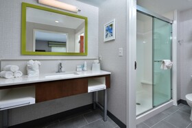 Hampton Inn & Suites by Hilton Charlotte North I 485