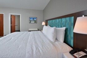 Hampton Inn & Suites by Hilton Charlotte North I 485