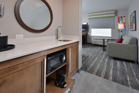 Hampton Inn & Suites by Hilton Charlotte North I 485