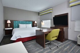 Hampton Inn & Suites by Hilton Charlotte North I 485