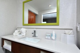 Hampton Inn & Suites by Hilton Charlotte North I 485