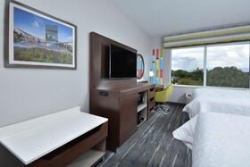 Hampton Inn & Suites by Hilton Charlotte North I 485