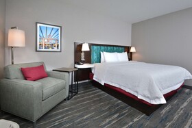 Hampton Inn & Suites by Hilton Charlotte North I 485