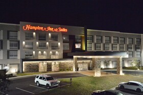 Hampton Inn & Suites by Hilton Charlotte North I 485