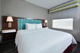 Hampton Inn & Suites by Hilton Charlotte North I 485