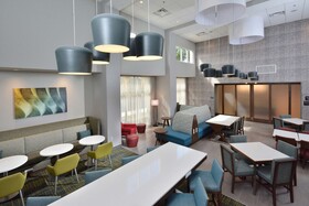 Hampton Inn & Suites by Hilton Charlotte North I 485