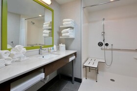 Hampton Inn & Suites by Hilton Charlotte North I 485