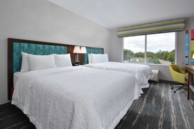 Hampton Inn & Suites by Hilton Charlotte North I 485