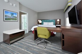 Hampton Inn & Suites by Hilton Charlotte North I 485